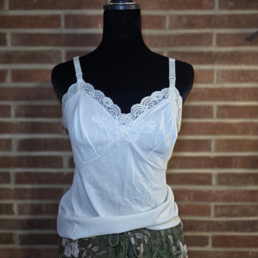 Vintage Shadowline White Nylon Lace Trim Camisole Cami Slip Top Size 32